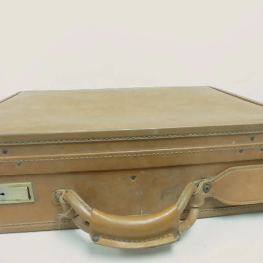 Hartmann briefcase saddle brown leather attache brass locks vintage 18